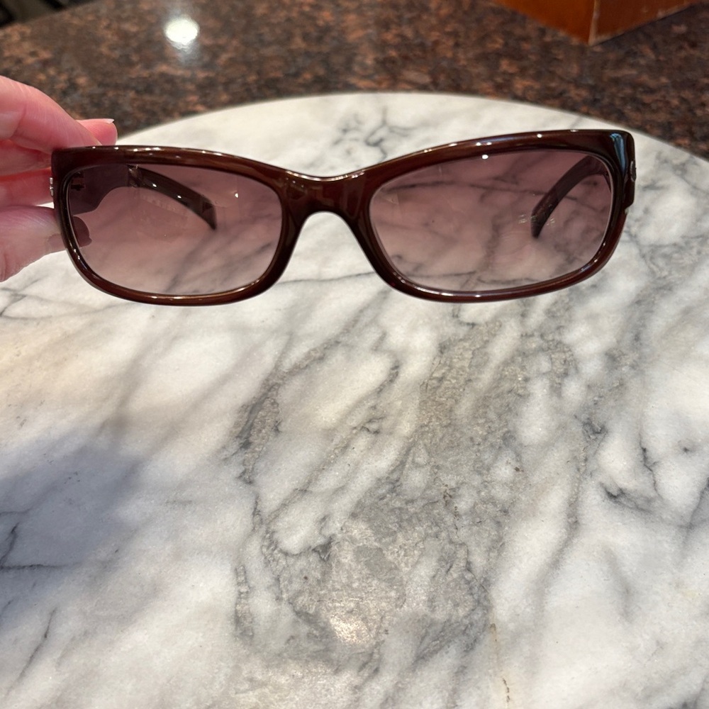 Guess Brown Sunglasses
